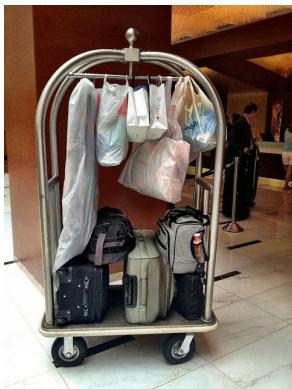 图 16: DAMRO 在 LLaVA-1.5-7b 上减少幻觉的表现。